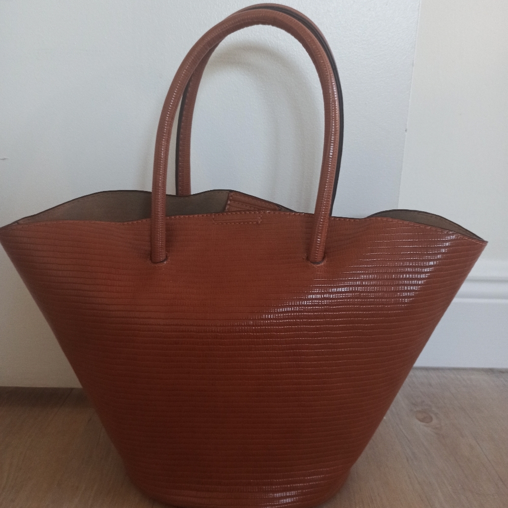 Handbag - Picture 4 of 4